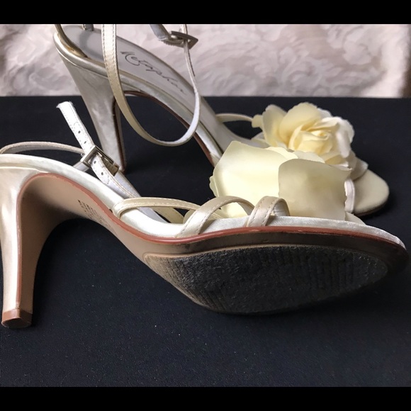 Metaphor fancy heels - Picture 3 of 5